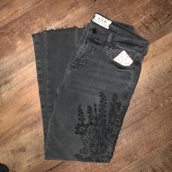 GORGEOUS Embroidered Free People Gray Jeans - Picture 7 of 7